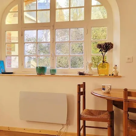 Дом отдыха Maison De Charme Pour 4 Personnes Au Calme Villeneuve-Sur-Bellot